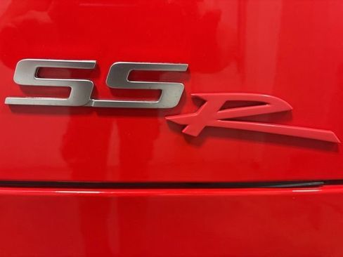 Used 2005 Chevrolet SSR w/ Preferred Equipment Group RWD image 6