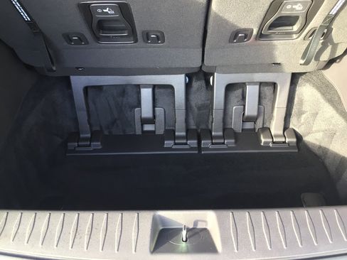 New 2026 Kia Carnival SX image 19