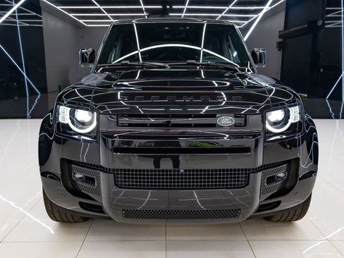 Used 2023 Land Rover Defender 110 V8 image 7