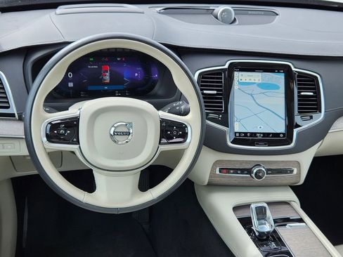 Used 2023 Volvo XC90 T8 Ultimate image 9