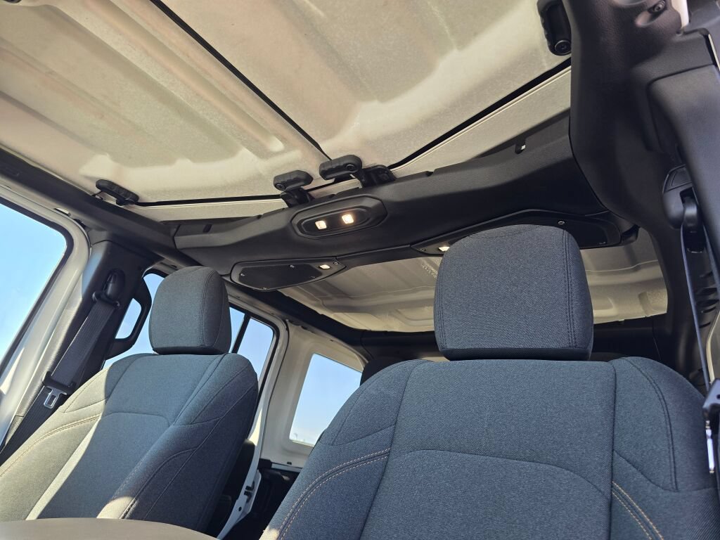 Used 2024 Jeep Wrangler Unlimited Sahara AWD/4WD image 30