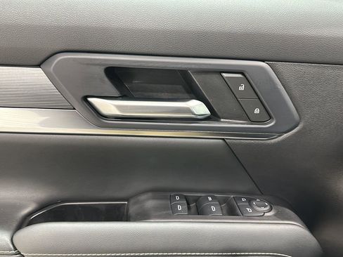 Used 2025 GMC Terrain Elevation image 22