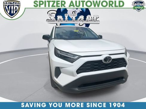 Used 2025 Toyota RAV4 LE AWD/4WD image 3
