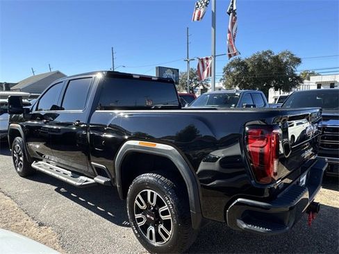 Used 2023 GMC Sierra 2500 AT4 image 9