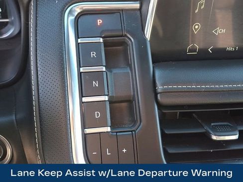 Used 2023 GMC Yukon XL SLT image 21