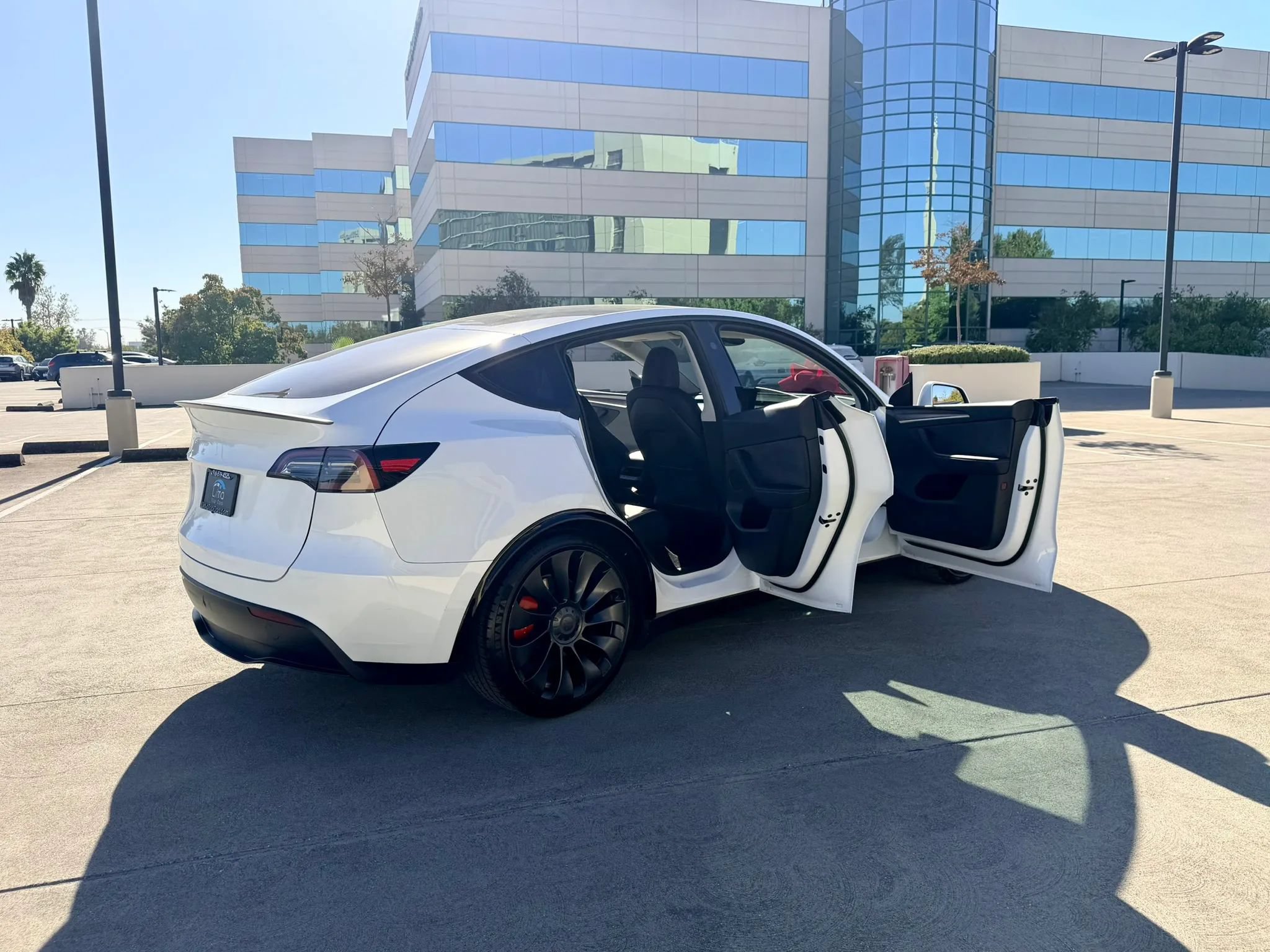 Used 2024 Tesla Model Y Performance AWD/4WD image 47
