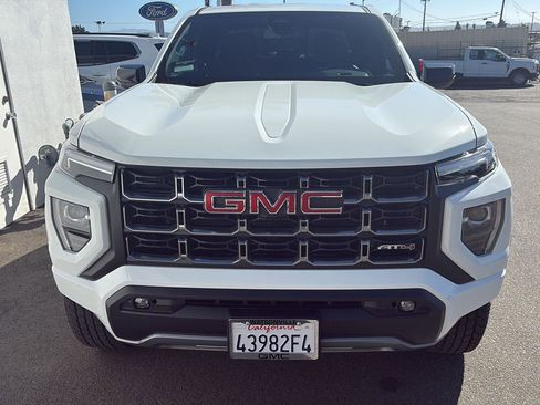 Used 2025 GMC Canyon AT4 w/ AT4 Premium Package image 8