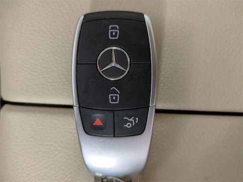 Used 2021 Mercedes-Benz C 300 4MATIC Cabriolet w/ Multimedia Package image 34