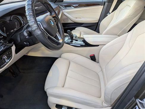 Used 2018 BMW 530i image 12