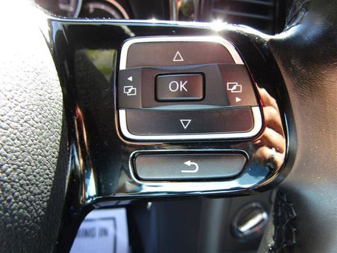 Used 2018 Volkswagen Beetle 2.0T S image 15