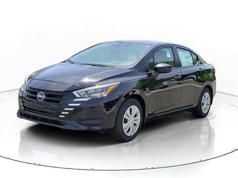 New 2025 Nissan Versa S w/ Trunk Package FWD image 2