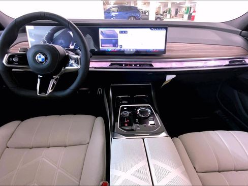 New 2026 BMW 760i xDrive w/ Executive Package AWD/4WD image 5