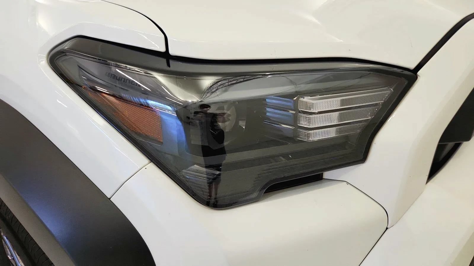 Used 2025 Toyota 4Runner SR5 AWD/4WD image 31