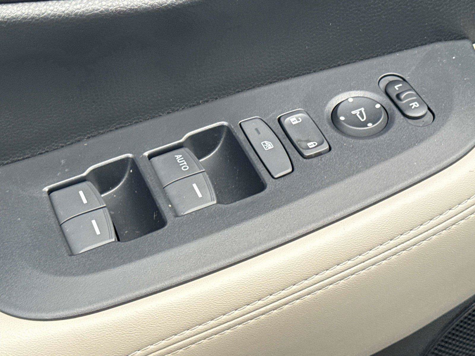 Certified 2026 Honda HR-V LX image 17