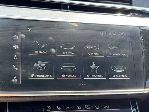 Used 2023 Audi A8 L 3.0T AWD/4WD image 41