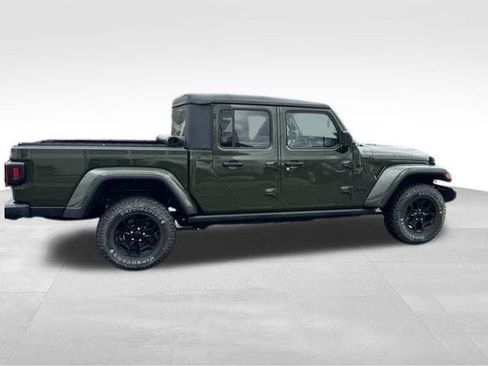 Used 2022 Jeep Gladiator Sport image 30