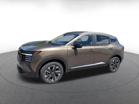 Used 2026 Nissan Kicks SV w/ Cold Weather Package AWD/4WD image 5