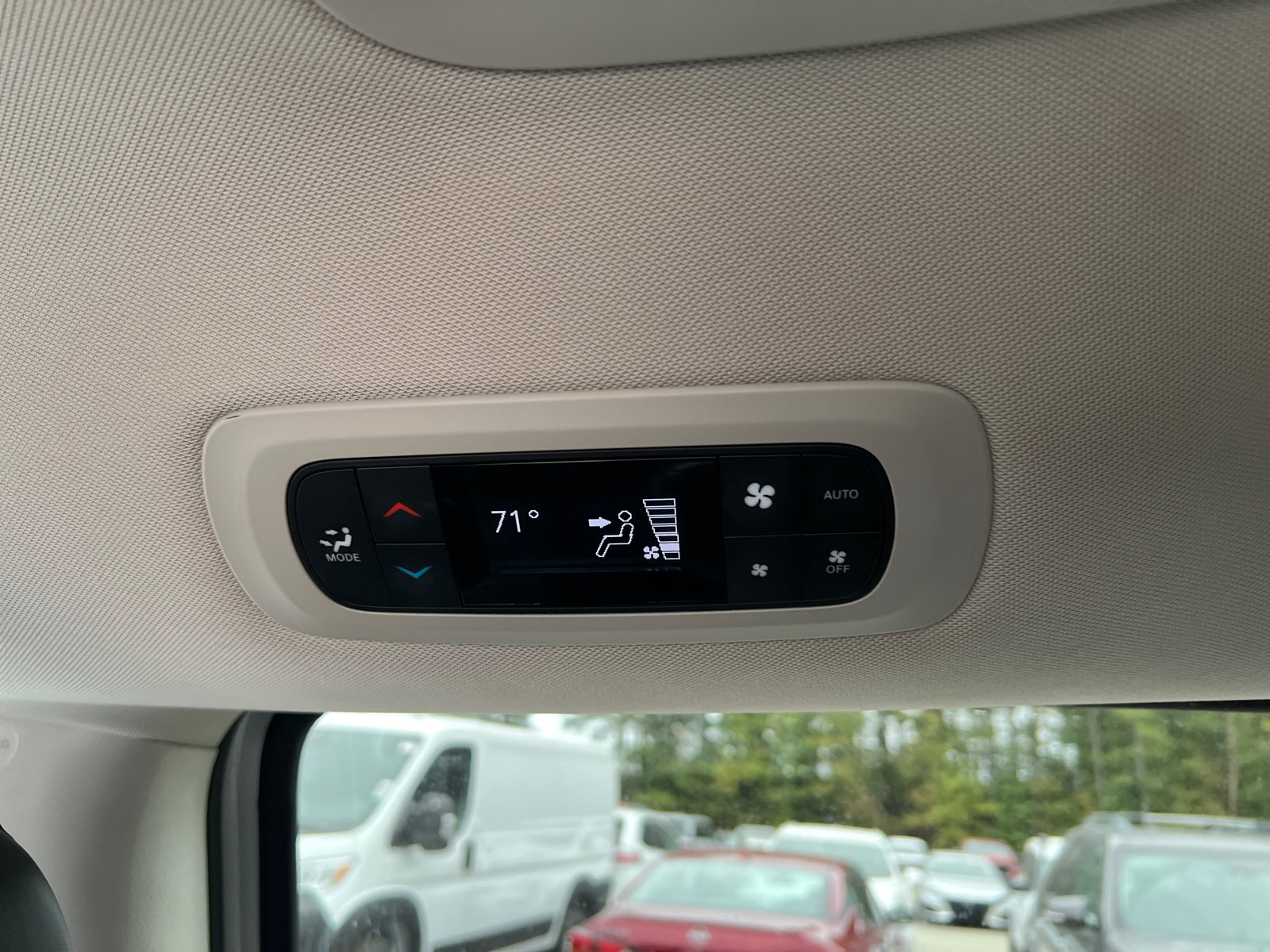Used 2024 Chrysler Pacifica Touring-L FWD image 24
