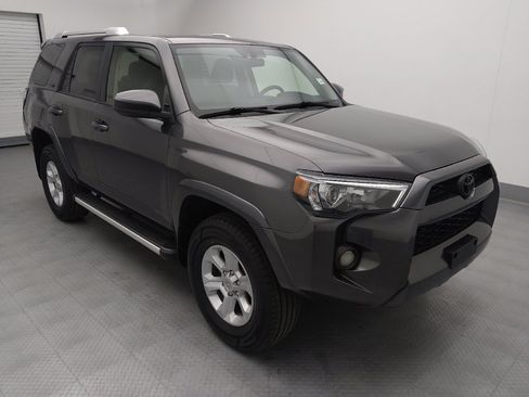 Used 2017 Toyota 4Runner SR5 AWD/4WD image 13