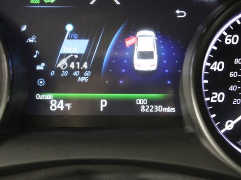 Used 2022 Toyota Camry XSE w/ Navigation Upgrade Package FWD image 17