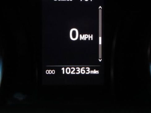 Used 2018 Toyota Camry SE FWD image 35