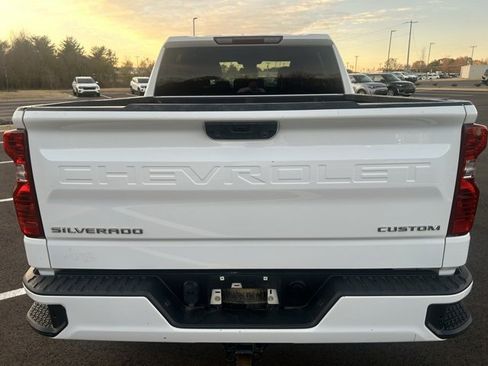 Used 2022 Chevrolet Silverado 1500 Custom image 5