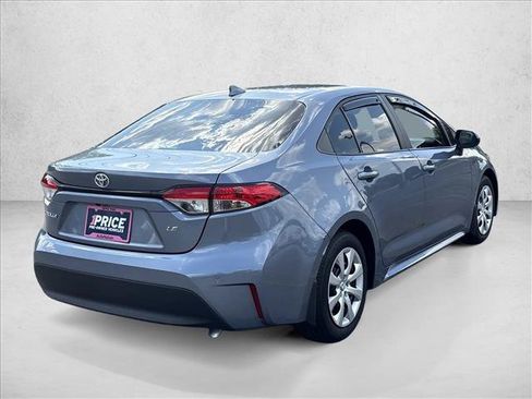 Certified 2025 Toyota Corolla LE FWD image 5