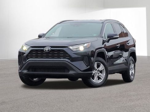 Used 2024 Toyota RAV4 XLE image 1