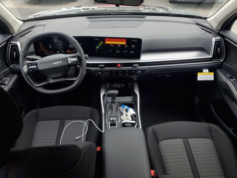 New 2026 Kia Sorento LX image 15