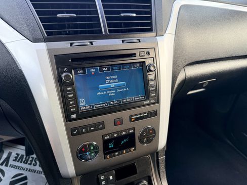 Used 2010 Chevrolet Traverse LT w/ Personal Connectivity Package FWD image 16