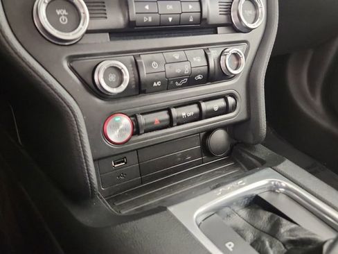 Used 2018 Ford Mustang Coupe image 15