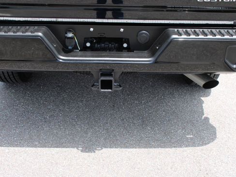 Used 2020 Chevrolet Silverado 2500 Custom w/ Custom Value Package AWD/4WD image 7