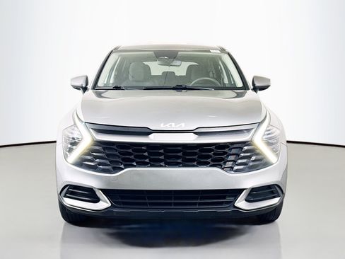 Used 2024 Kia Sportage LX FWD image 2