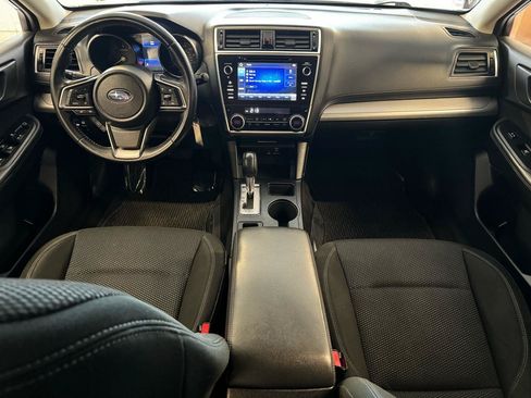 Used 2019 Subaru Outback 2.5i Premium AWD/4WD image 17