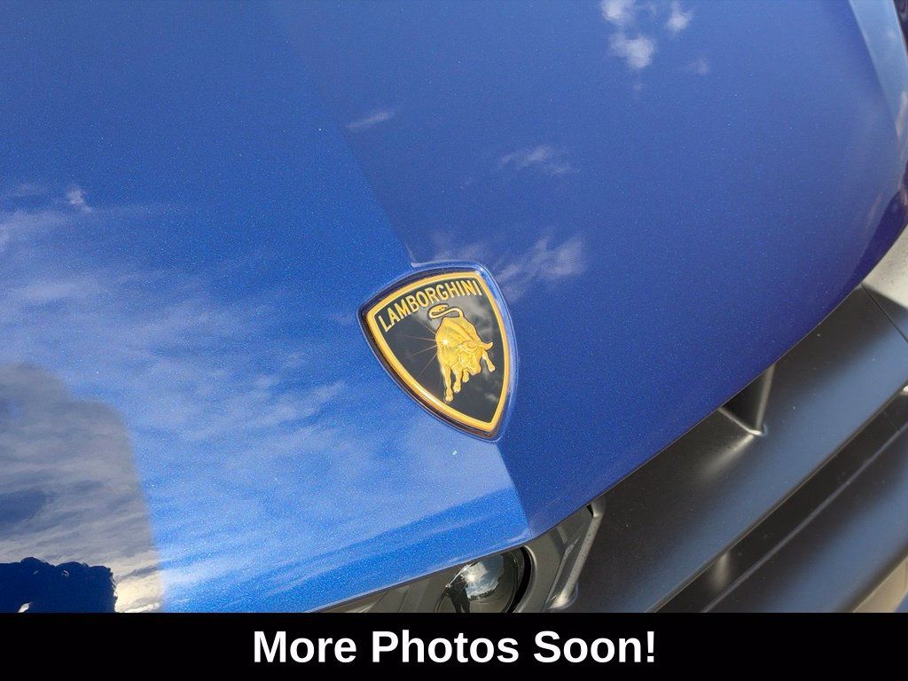 Used 2025 Lamborghini Urus SE AWD/4WD image 9