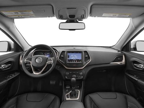 Used 2014 Jeep Cherokee Latitude AWD/4WD image 5
