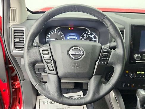 Used 2022 Nissan Frontier SV image 13