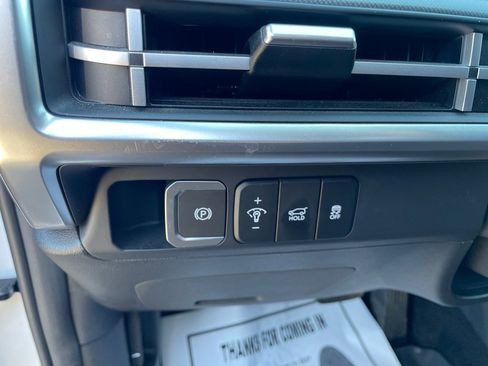 Used 2025 Hyundai Santa Fe SEL image 10