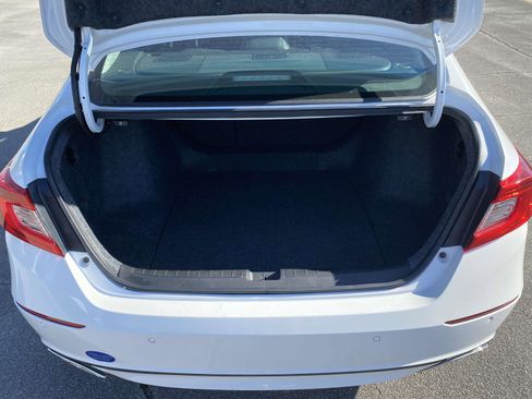 Used 2021 Honda Accord Touring image 10