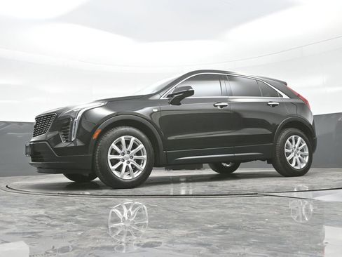 Used 2019 Cadillac XT4 Luxury w/ Cold Weather Package FWD image 27