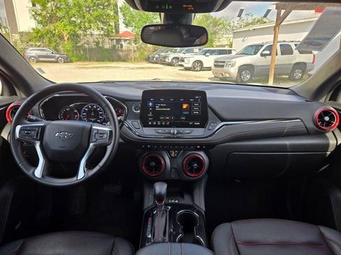 Used 2025 Chevrolet Blazer RS image 25
