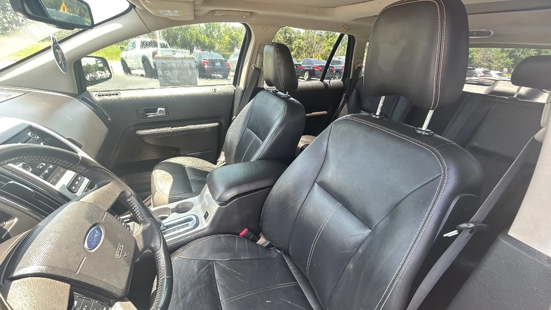 Used 2010 Ford Edge SEL FWD image 2