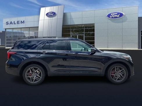 Certified 2025 Ford Explorer ST AWD/4WD image 2