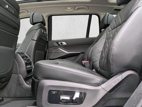 New 2026 BMW X7 xDrive40i image 17