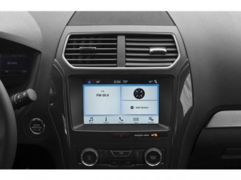 Used 2018 Ford Explorer XLT w/ Equipment Group 202A image 10