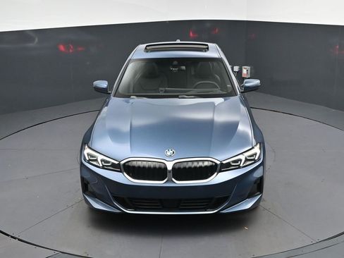 Certified 2025 BMW 330i Sedan RWD image 37