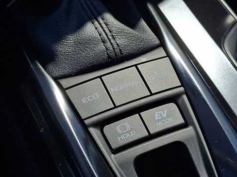 Certified 2025 Toyota Camry LE w/ Convenience Package image 27