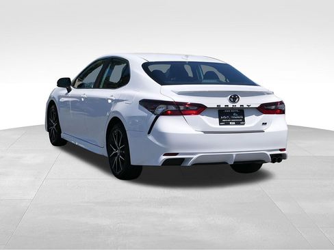 Used 2024 Toyota Camry SE FWD image 34