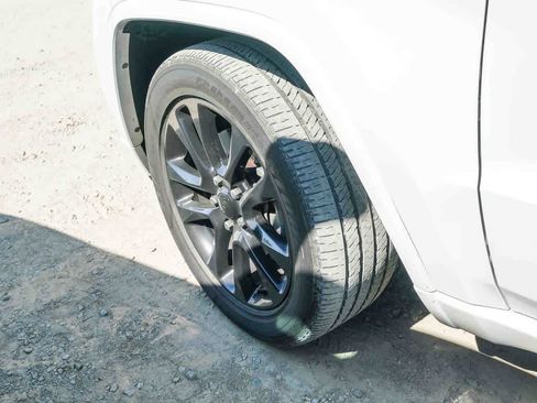 Certified 2021 Jeep Grand Cherokee Laredo X RWD image 22