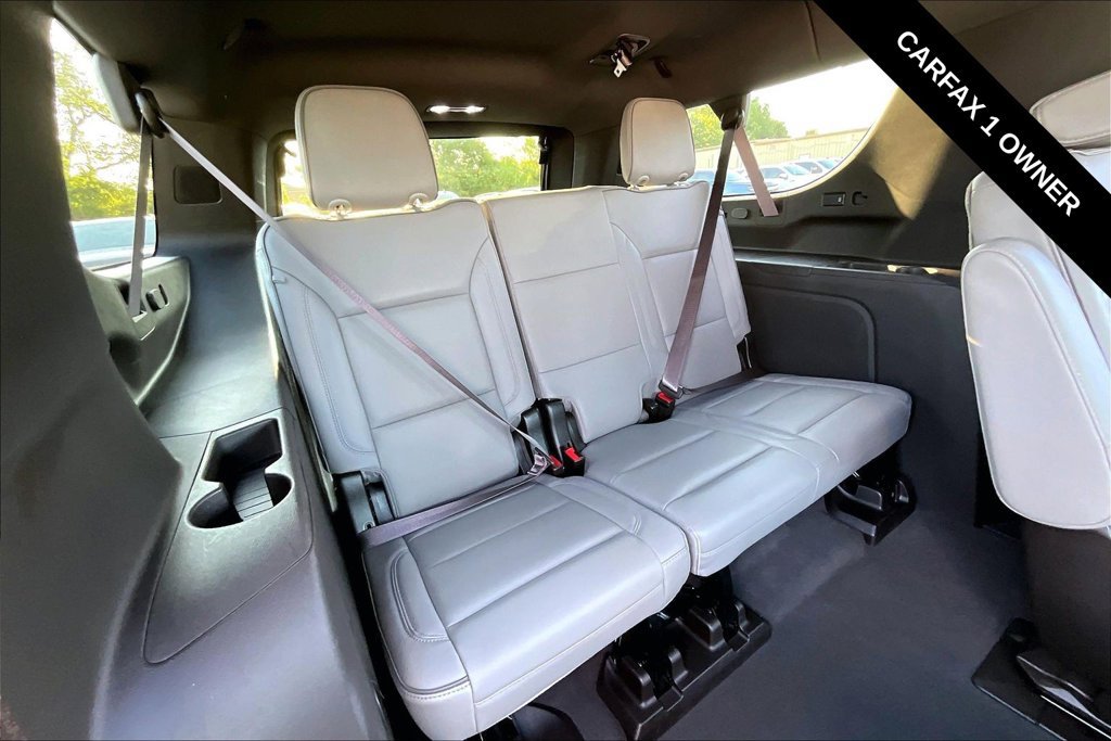Used 2023 GMC Yukon XL SLT AWD/4WD image 25